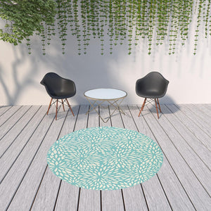 HomeRoots 5' Blue and Ivory Floral Area Rug – Stain Resistant, Durable Design for Indoor and Outdoor Spaces 7'10" Round 507092