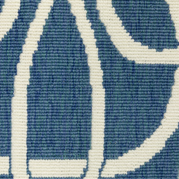 HomeRoots 5' Blue and Ivory Geometric Area Rug – Stain Resistant, Stylish Design for High-Traffic Spaces 7'10" Round 507108