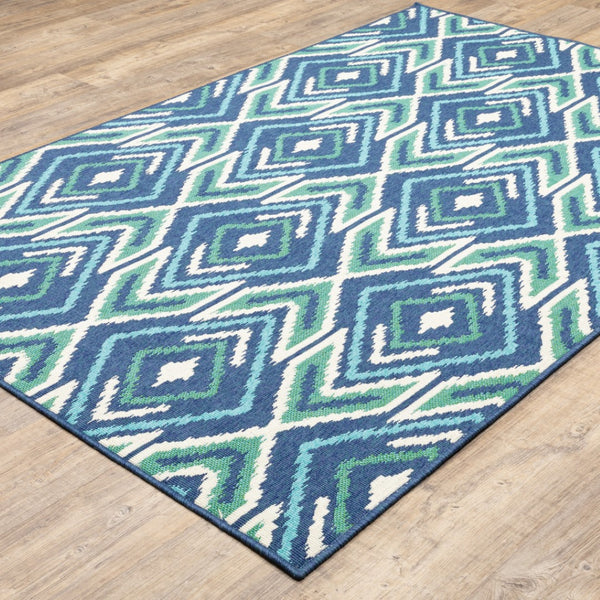 Homeroots 4' Blue And Ivory Geometric Area Rug - Stain Resistant Indoor/Outdoor Design For Kid & Pet Friendly Spaces 3'7" X 5'6" Polypropylene 507111