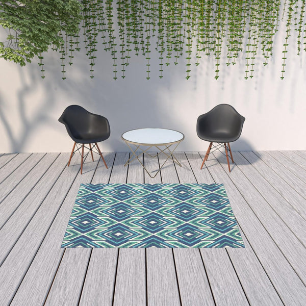 HomeRoots 5' Blue and Ivory Geometric Area Rug - Stain Resistant, Indoor/Outdoor, Perfect for High Traffic Areas 5'3" x 7'6" 507112