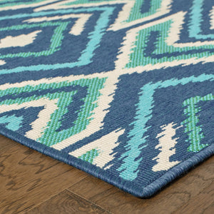 HomeRoots 5' Blue and Ivory Geometric Area Rug - Stain Resistant, Indoor/Outdoor, Perfect for High Traffic Areas 6'7" x 9'6" 507113
