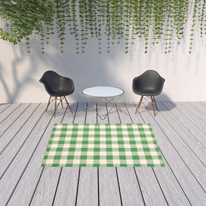 Homeroots 5' X 8' Green And Ivory Geometric Stain Resistant Indoor Outdoor Area Rug Green,Ivory Polypropylene 507120