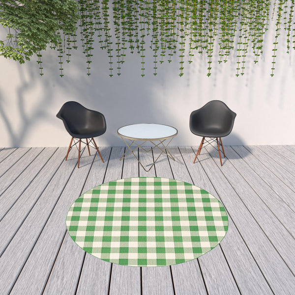 Homeroots 8' X 8' Green And Ivory Round Geometric Stain Resistant Indoor Outdoor Area Rug Green,Ivory Polypropylene 507124