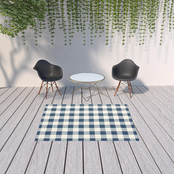 Homeroots 5' X 8' Blue And Ivory Geometric Stain Resistant Indoor Outdoor Area Rug Blue,Ivory Polypropylene 507136
