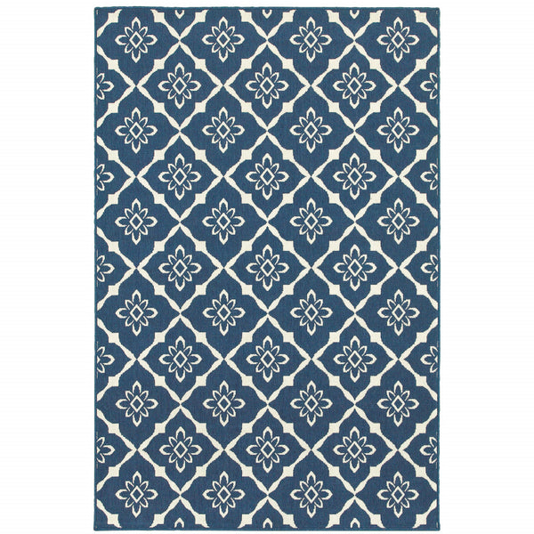 Homeroots 4' Blue And Ivory Floral Stain Resistant Area Rug – Perfect For Indoor & Outdoor Spaces, 4x6 Ft! 3'7" X 5'6" Polypropylene 507159
