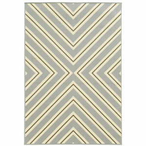 Homeroots 9' X 13' Gray And Ivory Geometric Stain Resistant Indoor Outdoor Area Rug  Polypropylene 507330