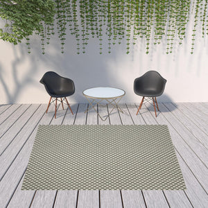 HomeRoots 5' Geometric Beige Area Rug – Durable, Stain Resistant Design for Indoor & Outdoor Spaces, Easy Care 7'10" x 10' 507492