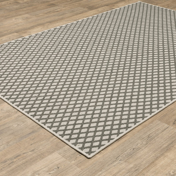 HomeRoots 5' Geometric Beige Area Rug – Durable, Stain Resistant Design for Indoor & Outdoor Spaces, Easy Care 7'10" x 10' 507492
