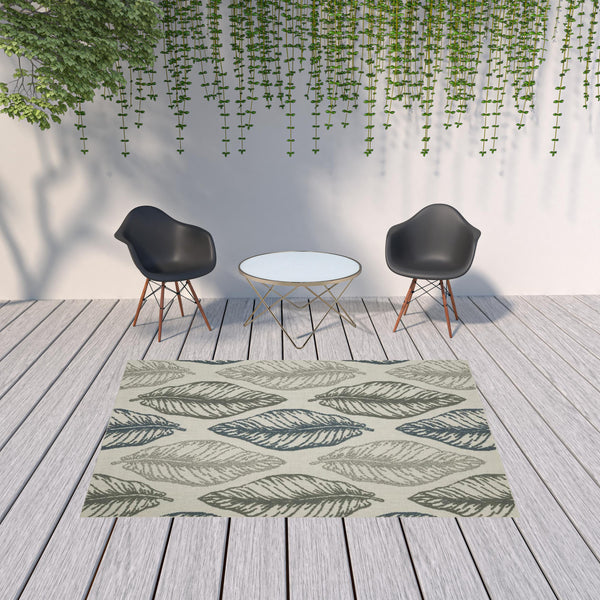 Homeroots 7' X 9' Beige Floral Stain Resistant Indoor Outdoor Area Rug  Polypropylene 507515