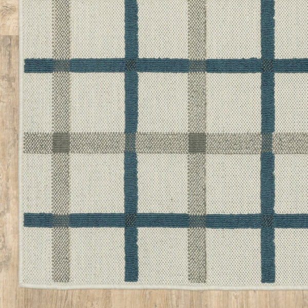 HomeRoots 5' Blue and Beige Geometric Area Rug - Stain Resistant, Versatile for Indoor and Outdoor Spaces 5'3" x 7'3" 507526