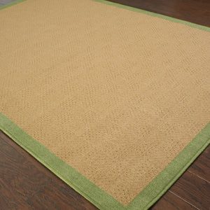 Homeroots 4' X 6' Beige Stain Resistant Area Rug - Perfect For Indoor/Outdoor Use, Stylish & Easy To Clean! Beige,Green Polypropylene 507610