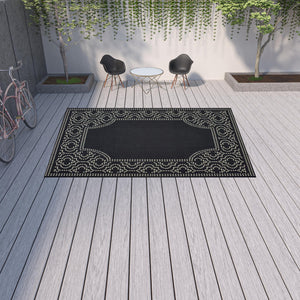 Homeroots 9' X 13' Black And Ivory Stain Resistant Indoor Outdoor Area Rug Black,Ivory Polypropylene 507683