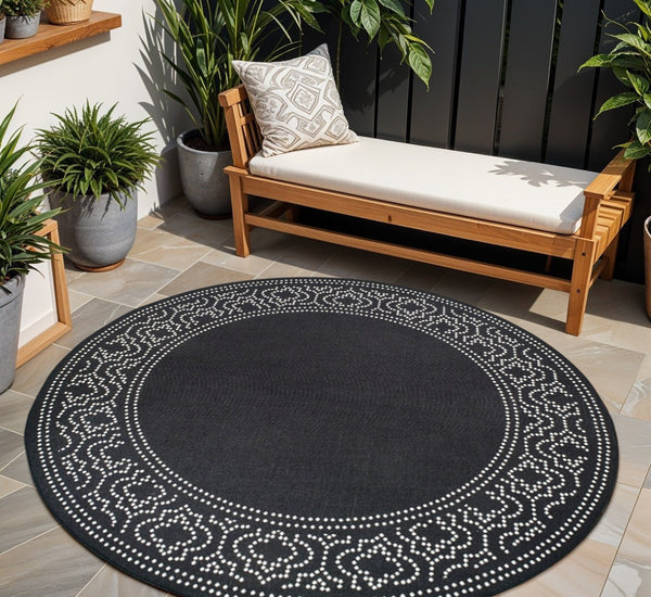 HomeRoots 5' Indoor Outdoor Area Rug - Durable, Stain-Resistant, Classic Border Design for Stylish Spaces Black/ Ivory 7'10" Round 507684