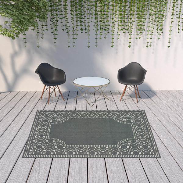 Homeroots 7' X 10' Gray And Ivory Stain Resistant Indoor Outdoor Area Rug Grey,Ivory Polypropylene 507690