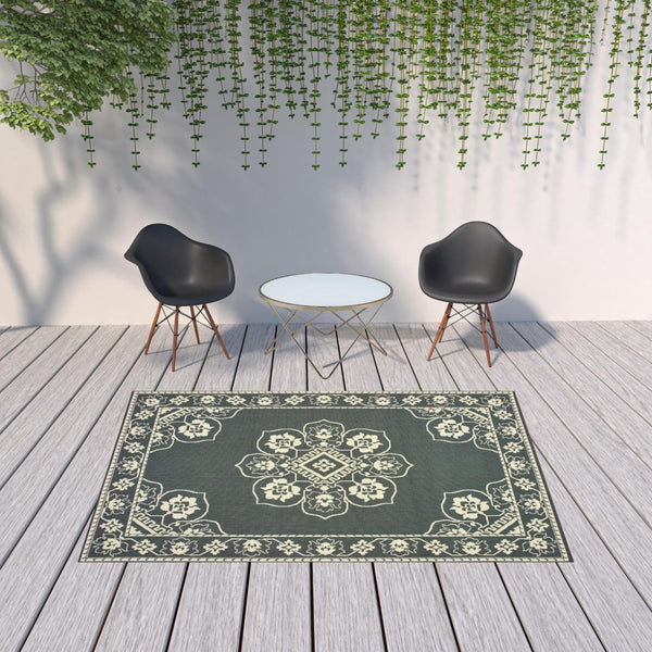 HomeRoots 5' X 8' Elegant Oriental Area Rug - Stain Resistant for Indoor & Outdoor Use, Easy Maintenance Grey/ Ivory 6'7" x 9'6" 507744