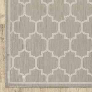 HomeRoots 7' Gray and Ivory Geometric Area Rug – Stain, Water, and Fade Resistant for Indoor & Outdoor Spaces 7'10" x 10' 507761
