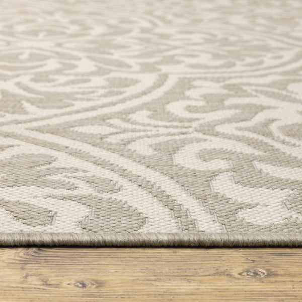 HomeRoots 7' Floral Gray and Ivory Area Rug - Stain-Resistant, Durable, Perfect for Indoor and Outdoor Spaces 9'10" x 12'10" 507768