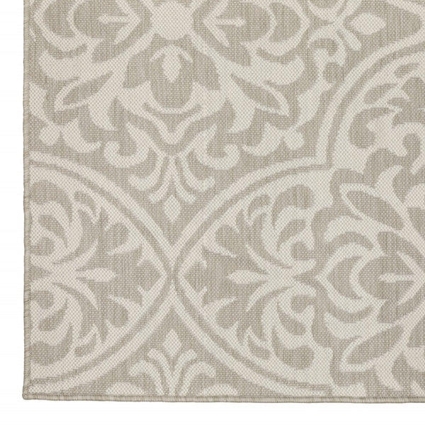 HomeRoots 7' Floral Gray and Ivory Area Rug - Stain-Resistant, Durable, Perfect for Indoor and Outdoor Spaces 9'10" x 12'10" 507768