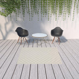 Homeroots 5' X 7' Gray And Ivory Geometric Stain Resistant Indoor Outdoor Area Rug  Polypropylene 507783