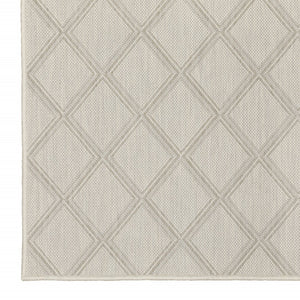 HomeRoots 7' Modern Geometric Gray and Ivory Area Rug - Stain Resistant Indoor Outdoor Design for Versatile Style 7'10" x 10' 507785