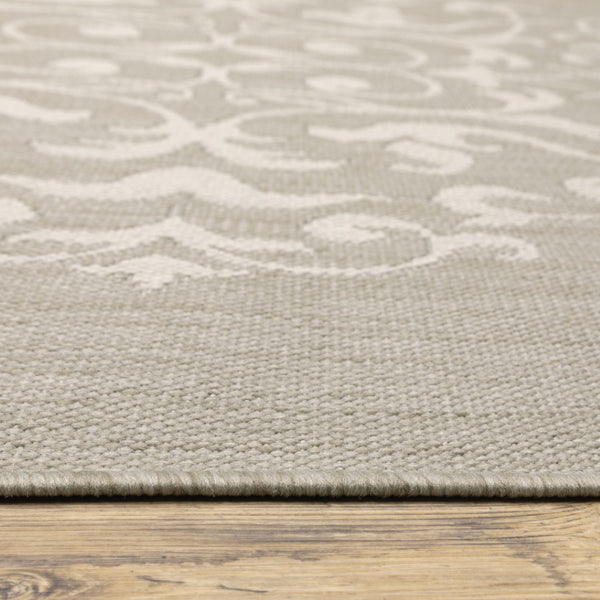 HomeRoots 7' Gray and Ivory Oriental Area Rug - Stain Resistant, Durable, Stylish for Indoor and Outdoor Use 6'7" x 9'2" 507796