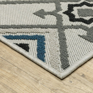 HomeRoots 5' Blue and Beige Oriental Area Rug - Stain Resistant, Indoor-Outdoor Design for Versatile Style 6'7" x 9'2" 507803