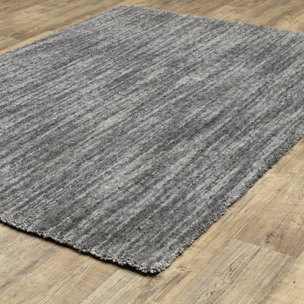 Homeroots 4' X 6' Grey Shag Power Loom Stain Resistant Area Rug Grey Polyester 507838