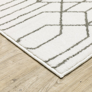 HomeRoots 2' White and Grey Geometric Runner Rug - Stain Resistant, Modern Design for High-Traffic Areas 2'3" x 7'6" 507944