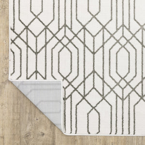 HomeRoots 2' White and Grey Geometric Runner Rug - Stain Resistant, Modern Design for High-Traffic Areas 3' x 5' 507945