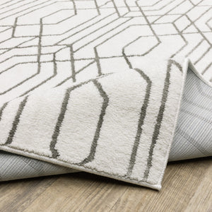 HomeRoots 2' White and Grey Geometric Runner Rug - Stain Resistant, Modern Design for High-Traffic Areas 5' X 8' 507946