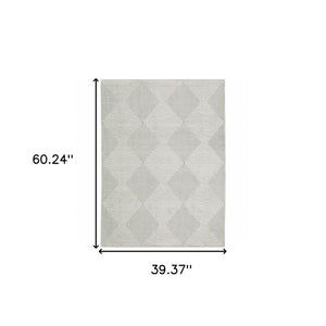 HomeRoots 2' Grey and White Geometric Runner Rug - Stain Resistant and Modern Design for High-Traffic Areas 3' x 5' 507951
