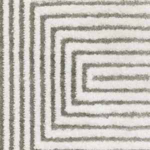 Homeroots 8' X 11' Grey And White Geometric Power Loom Stain Resistant Area Rug  Polyester 507954
