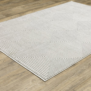 Homeroots 10' X 13' Grey And White Geometric Power Loom Stain Resistant Area Rug  Polyester 507955