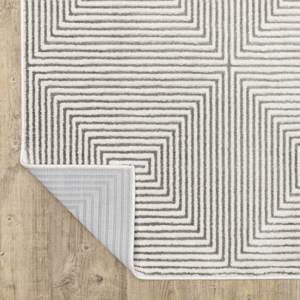 Homeroots 10' X 13' Grey And White Geometric Power Loom Stain Resistant Area Rug  Polyester 507955