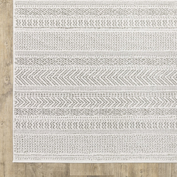 HomeRoots 2' White and Grey Geometric Power Loom Runner Rug - Stain Resistant, Durable, Modern Design for Hallways 2'3" x 7'6" 507956