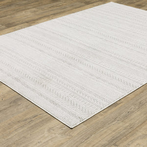 HomeRoots 2' White and Grey Geometric Power Loom Runner Rug - Stain Resistant, Durable, Modern Design for Hallways 8' X 11' 507960