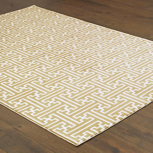 HomeRoots 2' Gold and Ivory Geometric Runner Rug - Stain Resistant, Hi-Low Pile, Modern Style for Hallways 4' X 6' 508345