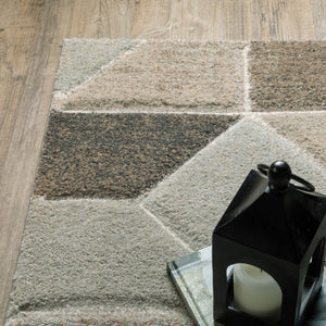 HomeRoots 2' Geometric Power Loom Runner Rug in Neutral Tones - Stain Resistant, Durable for High Traffic Areas 10' X 13' 508461