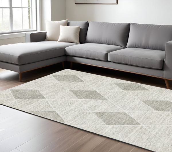 Homeroots 8' X 11' Gray And Ivory Geometric Power Loom Area Rug  Polypropylene 508496