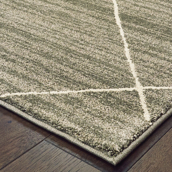 HomeRoots 2' Grey and Ivory Geometric Runner Rug - Power-Loomed, Stain-Resistant Design for High-Traffic Areas 8' X 10' 508704