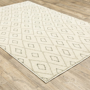 HomeRoots 2' Modern Geometric Sand Ash Grey and Ivory Stain-Resistant Runner Rug for High-Traffic Spaces 4' X 6' 508708