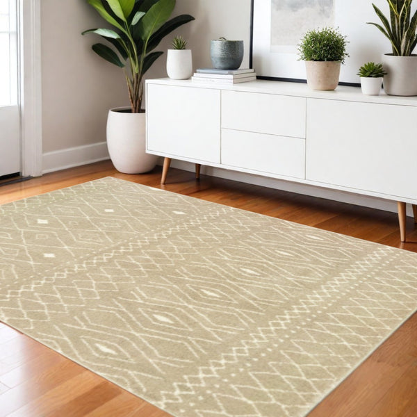 HomeRoots 8' Sand and Ivory Geometric Runner Rug – Stylish, Durable, Perfect for High-Traffic Areas and Entryways 4' X 6' 508722