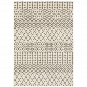 HomeRoots 5' Ivory and Grey Geometric Area Rug - Stain-Resistant, Power-Loomed, Modern Design for Any Space 5' X 7' 508954