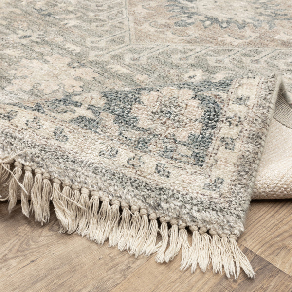 Homeroots 8' Beige And Ivory Oriental Hand Loomed Runner Rug With Fringe  Polyester 509470