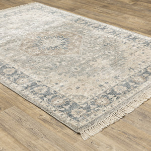 Homeroots 8' X 10' Beige And Grey Oriental Hand Loomed Stain Resistant Area Rug With Fringe  Polyester 509472