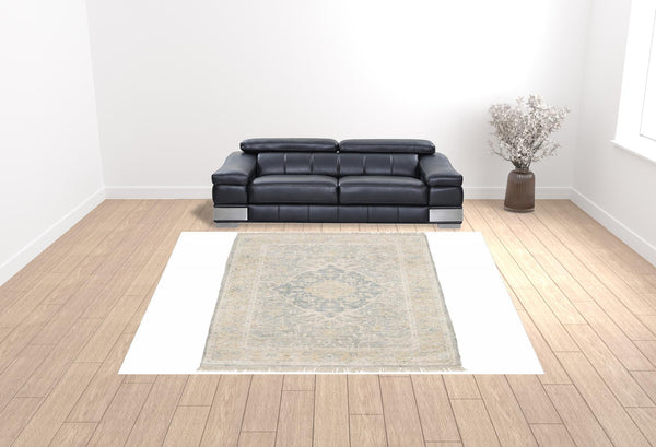 Homeroots 10' X 13' Grey And Beige Oriental Hand Loomed Stain Resistant Area Rug With Fringe  Polyester 509477