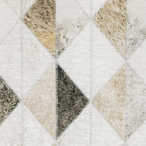 HomeRoots 5' Stylish Geometric Area Rug in Beige, Brown, Grey, and Ivory - Stain Resistant & Modern Design! 5' X 7' 509490