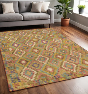 HomeRoots 4' Vibrant Southwestern Printed Area Rug with Stain-Resistant Fibers and Non-Skid Backing for Durability 5' X 7' 510663