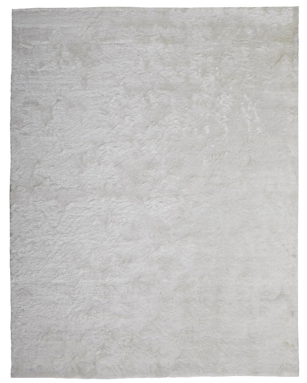 Homeroots 4' X 6' White Shag Tufted Handmade Area Rug White Polyester 511011