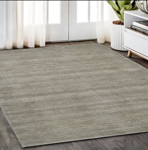 Homeroots 4' Black Wool Hand Woven Area Rug - Stain Resistant, Unique Artisan Craftsmanship For Modern Spaces 5' X 8' Wool 511059
